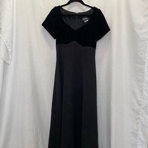 Style accents vintage formal black velvet & satin full length dress, size 2